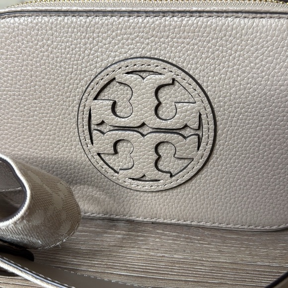 Tory Burch Mini Miller Leather Crossbody in Fresh Clay NWT - Picture 6 of 10